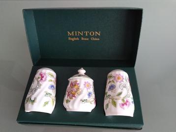 Minton buretset uit de Haddon Hall-serie beschikbaar voor biedingen