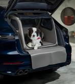 Porsche Opblaasbare honden box kofferbak, L + deken + trapje, Ophalen, Zo goed als nieuw