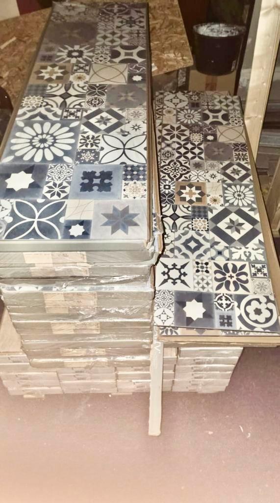 €12 per m2 Laminaat 12mm 19 pakketten, Huis en Inrichting, Overige Huis en Inrichting, Nieuw, Ophalen