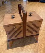 Naaikist - Naaidoos openplooibaar, Hobby en Vrije tijd, Ophalen, Zo goed als nieuw