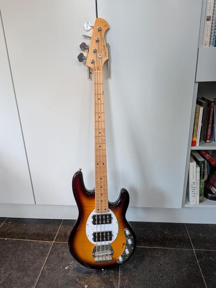 Harley Benton MM-84A deluxe bass, Muziek en Instrumenten, Snaarinstrumenten | Gitaren | Bas, Gebruikt, Ophalen
