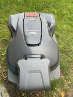 Grasrobot, Tuin en Terras, Robotmaaiers, Ophalen, Zo goed als nieuw, Husqvarna, Met regensensor