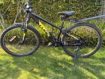 Fiets Cube Acid race 260 black/yellow beschikbaar voor biedingen