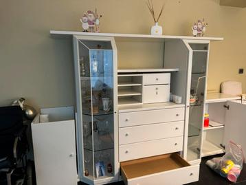 Vitrine Hulsta, Enlèvement