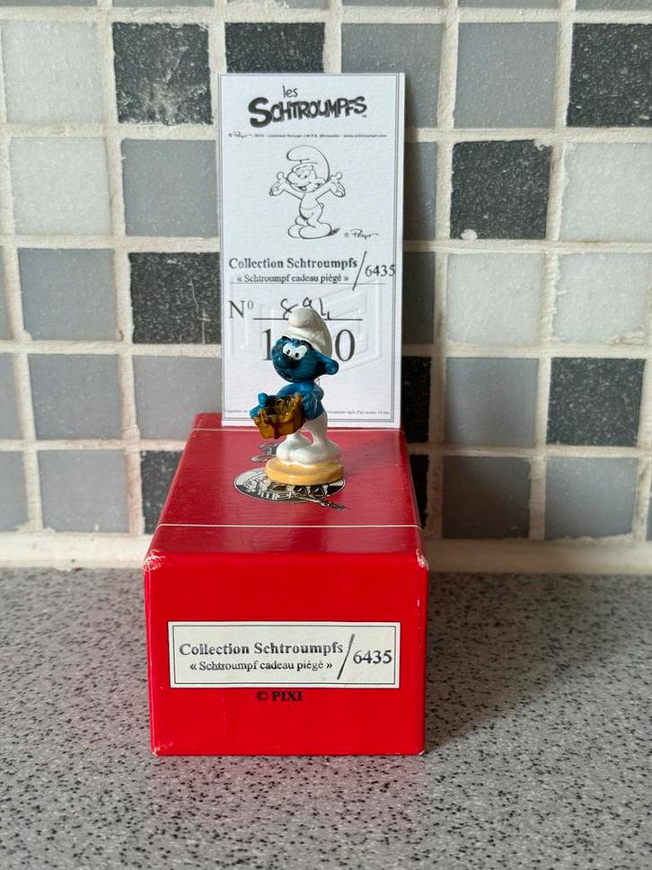 Cadeau met Smurf gevangen: De oorsprong van pixi, Verzamelen, Smurfen, Ophalen of Verzenden