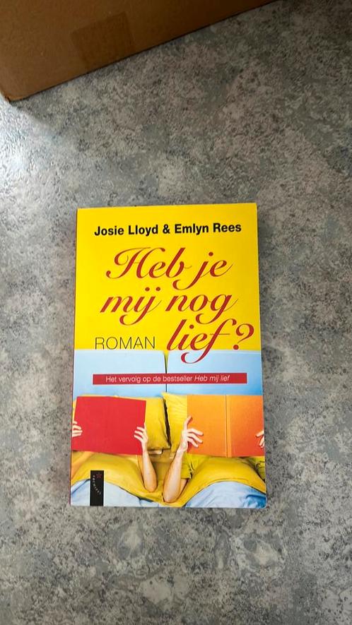 John Lloyd - Heb je mij nog lief?, Boeken, Literatuur, Zo goed als nieuw, Nederland, Ophalen of Verzenden