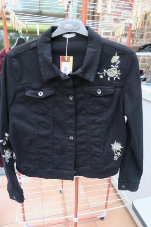 Cropped jasje nieuw broderie zwart Atmos Fashion mt 44, Kleding | Dames, Jassen | Zomer, Nieuw, Maat 42/44 (L), Zwart, Ophalen of Verzenden