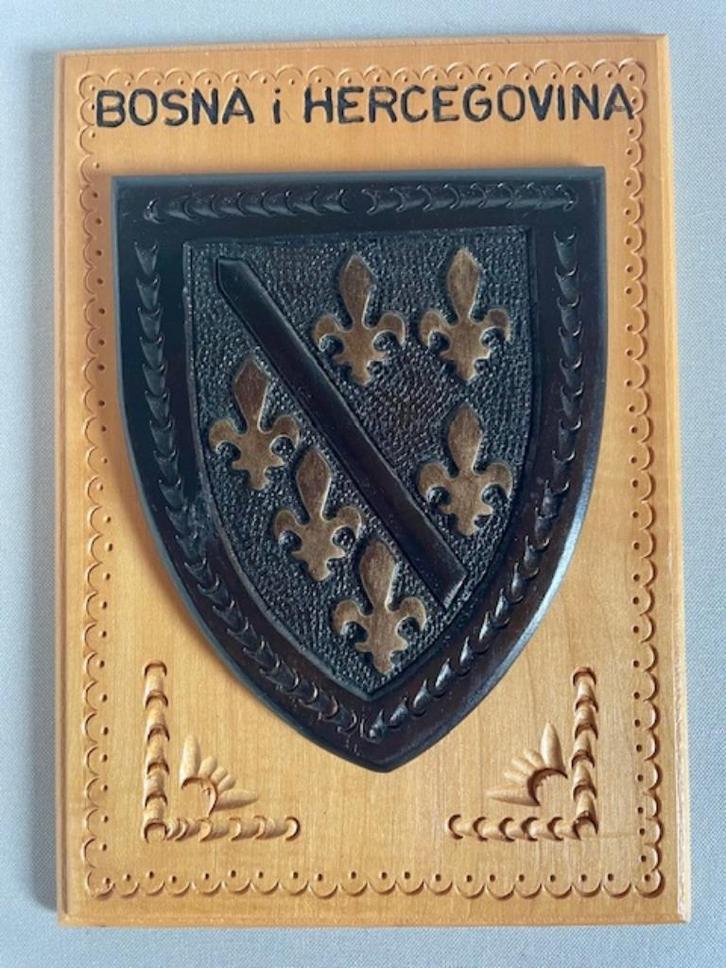 Te koop: houten plakket Bosnië-Herzegovina, Verzamelen, Militaria | Algemeen, Overige soorten, Vlag of Vaandel, Ophalen of Verzenden