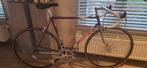 Koersfiets met Apart verhaal!! Heeft géén 2km gereden, Fietsen en Brommers, Fietsen | Oldtimers, Ophalen of Verzenden