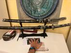 2 katana met houder. Geen echt antiek, Sport en Fitness, Ophalen, Zo goed als nieuw