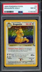 Dragonite Holo PSA 8 - 4/62 - Fossil 1999, Hobby en Vrije tijd, Verzamelkaartspellen | Pokémon, Verzenden, Zo goed als nieuw, Losse kaart
