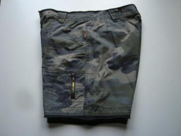 short camouflage - mixte - Life line - taille M beschikbaar voor biedingen