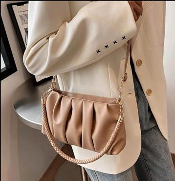 Nieuwe dames handtas – elegant beschikbaar voor biedingen