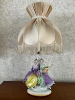 Vintage porseleinen 2 tafellampen met lampekap, Ophalen