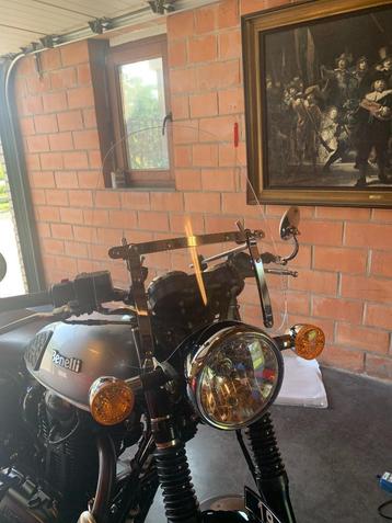 Nieuw Motorfiets Scherm circa H 45cm en Br 35cm+beugels. beschikbaar voor biedingen