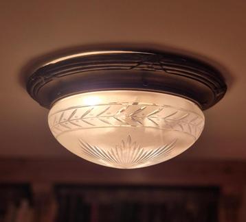 Plafonnier Art Déco en verre taillé beschikbaar voor biedingen