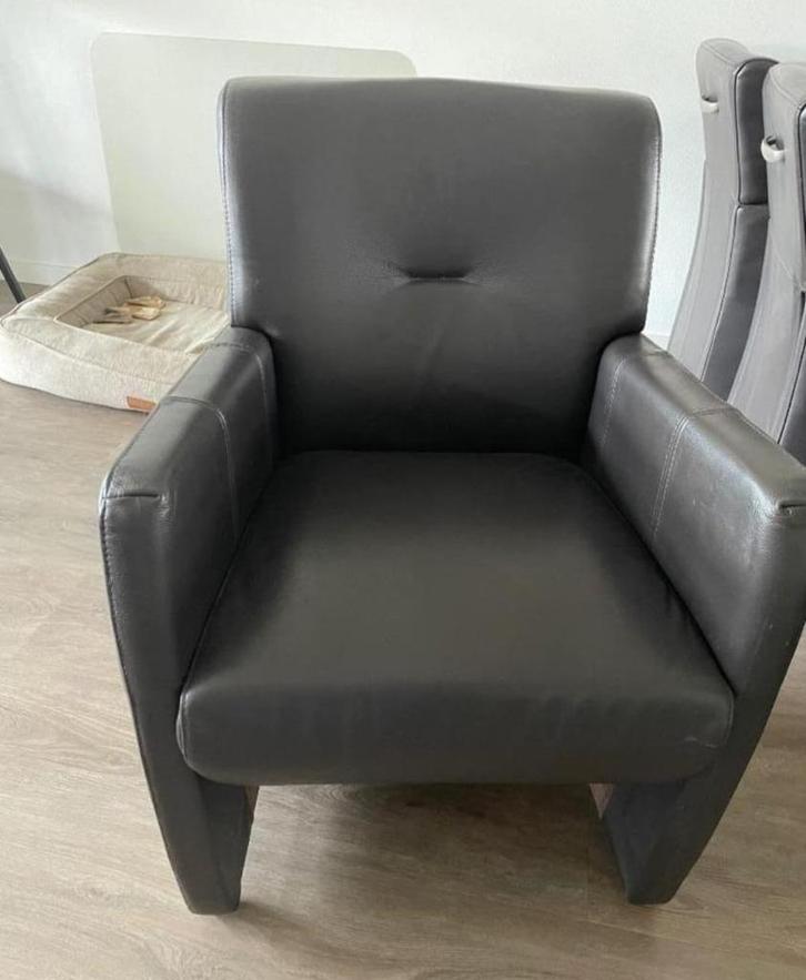 6 bruin leder stoelen op wieltjes in zeer mooie staat, Huis en Inrichting, Stoelen, Ophalen of Verzenden