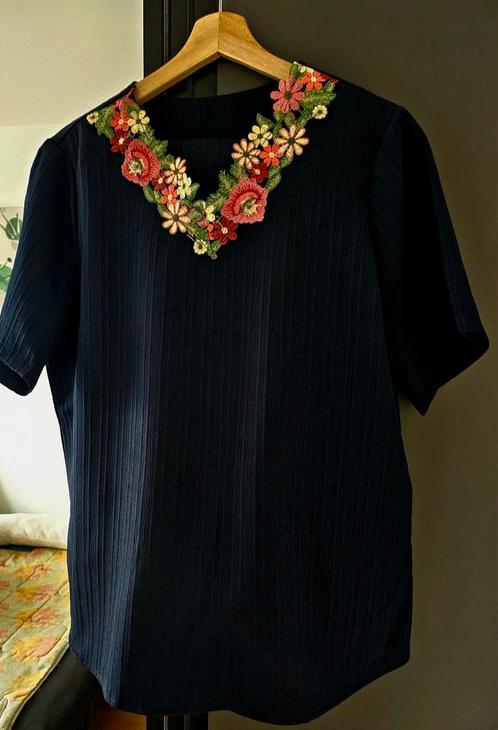 Te koop een nieuwe damesset met broeken, Kleding | Dames, Topjes, Zo goed als nieuw, Maat 38/40 (M), Zwart, Ophalen