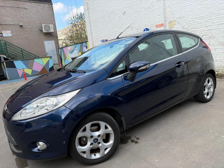 Ford Fiesta, Auto's, Ford, Particulier, Fiësta, Benzine, Euro 4, Berline, 3 deurs, Handgeschakeld, Blauw, Grijs, Stof, Voorwielaandrijving