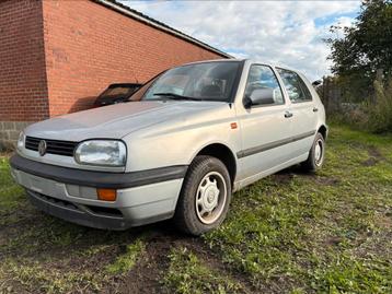 Volkswagen golf 3 "oldtimer" disponible aux enchères