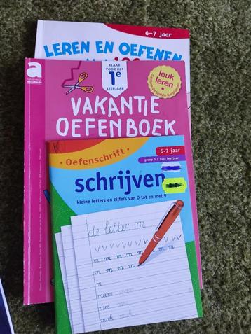 Kleurboeken/oefenboeken  beschikbaar voor biedingen