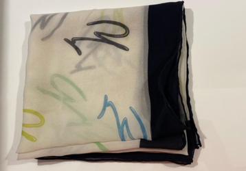 Genny zijden foulard met logo, Genny, Enlèvement ou Envoi, Comme neuf, Écharpe