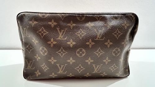 Louis Vuitton Trousse toiletry pochette, Handtassen en Accessoires, Tassen | Damestassen, Gebruikt, Overige typen, Bruin, Ophalen of Verzenden