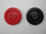Vintage knopen ; donkerbruin 41 mm. Rood niet meer aanwezig, Ophalen, Nieuw, Knoop of Knopen
