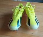 Voetbalschoenen maat 40 met stalen noppen nieuw, Sport en Fitness, Voetbal, Ophalen of Verzenden, Zo goed als nieuw