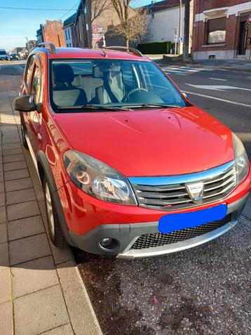 sandero stepway  disponible aux enchères