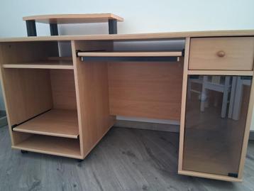 Bureau beschikbaar voor biedingen