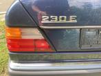 Mercedes 230E Automaat met 134000 km en  Zéér proper!!, Auto's, Mercedes-Benz, 4 cilinders, Blauw, 2300 cc, Bedrijf