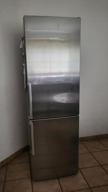 Koelkast-diepvries van Bosch vrijstaand model beschikbaar voor biedingen