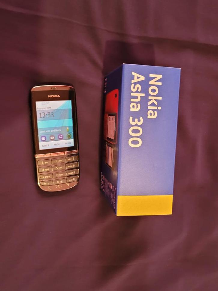 Nokia Asha 300 met oplader, Telecommunicatie, Mobiele telefoons | Siemens, Gebruikt, Zonder abonnement, Zonder simlock, Ophalen