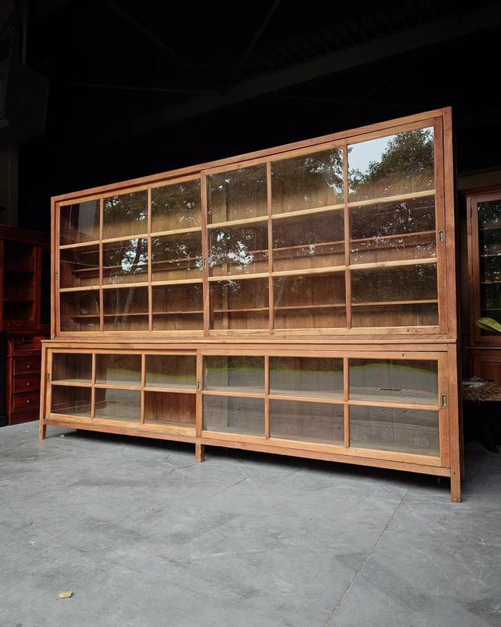 XXL Vitrinekast | Vintage Antiek Toonkast | Museumkast #2289, Antiek en Kunst, Antiek | Meubels | Kasten, Ophalen of Verzenden