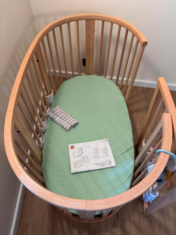 Stokke Sleepi Mini et kit d’extension, Enfants & Bébés, Berceaux & Lits, Comme neuf, Lit, Enlèvement