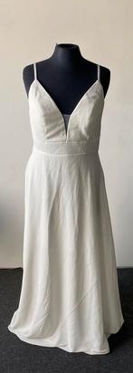 Robe de mariée avec dos en dentelle, Vêtements | Femmes, Enlèvement, Comme neuf, Robe de mariée