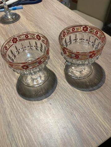 2 Prachtige vintage champagne glazen 50-60 jaren beschikbaar voor biedingen