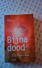 Boek Bijna dood, Mortsel, Ophalen of Verzenden, Gelezen, A. Opdebeeck