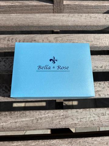  Bella & Rose horloge + ketting beschikbaar voor biedingen