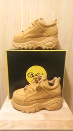 Buffalo Classic Low leer maat 38/39 kleur camel, Beige, Nieuw, Ophalen of Verzenden, Sneakers