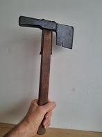 Hache ou hachette vintage de marque J.HAVART / V MALAISE nr0