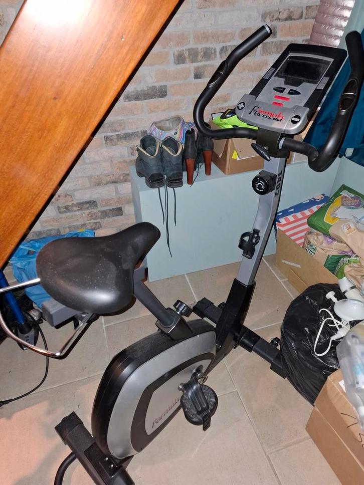 Hometrainer merk Formula, zwart met aluminium., Sport en Fitness, Fitnessapparatuur, Hometrainer, Ophalen