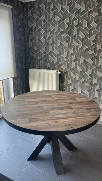 Table ronde 130cm, Maison & Meubles, Tables | Tables à manger, 100 à 150 cm, Cinq personnes ou plus, Rond, Comme neuf