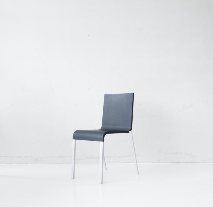 Vitra maarten van Severen 03 stapelbare stoelen donkerblauw, Huis en Inrichting, Stoelen, Zo goed als nieuw, Blauw, Ophalen of Verzenden
