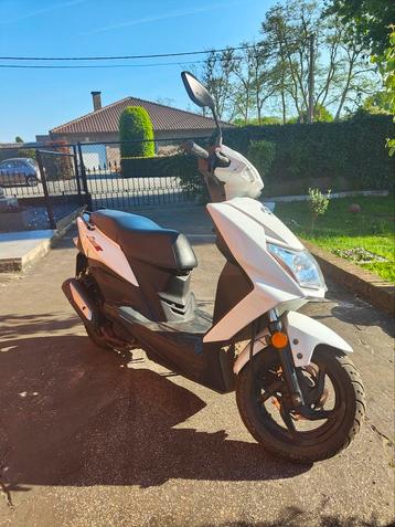 B-klasse scooter Sym orbit 3, Fietsen en Brommers, Ophalen, Zo goed als nieuw