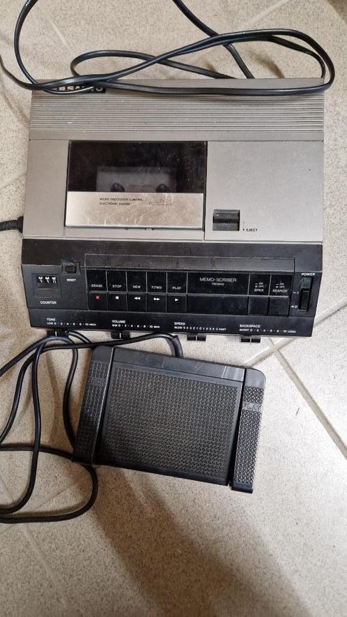 Een vintage dictafoon, Audio, Tv en Foto, Bandrecorder, Bandrecorder, Ophalen