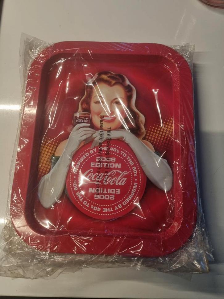6 metalen dienbladen coca cola, Maison & Meubles, Accessoires pour la Maison | Plateaux, Enlèvement ou Envoi