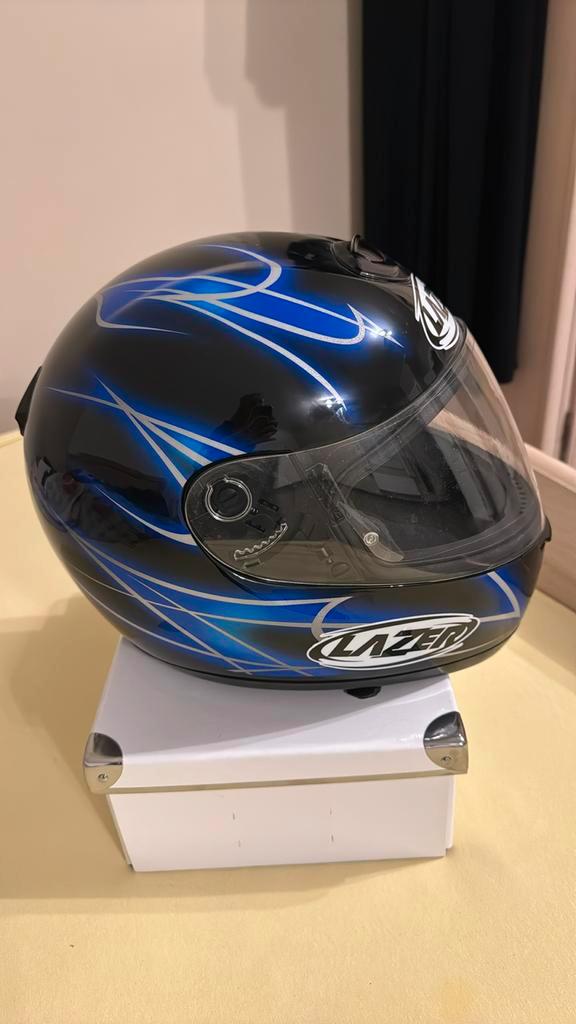 Moto helm met air 1 x gedragen maat  large /60 euro E L, Motoren, Kleding | Motorhelmen, XL, Ophalen