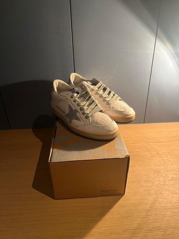 Golden Goose pour femmes, Neuf, Sneakers et Baskets, Blanc, Envoi
